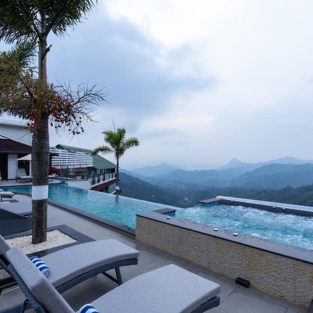 Отель The Panoramic Getaway Муннар Экстерьер фото The swimming pool at the resort