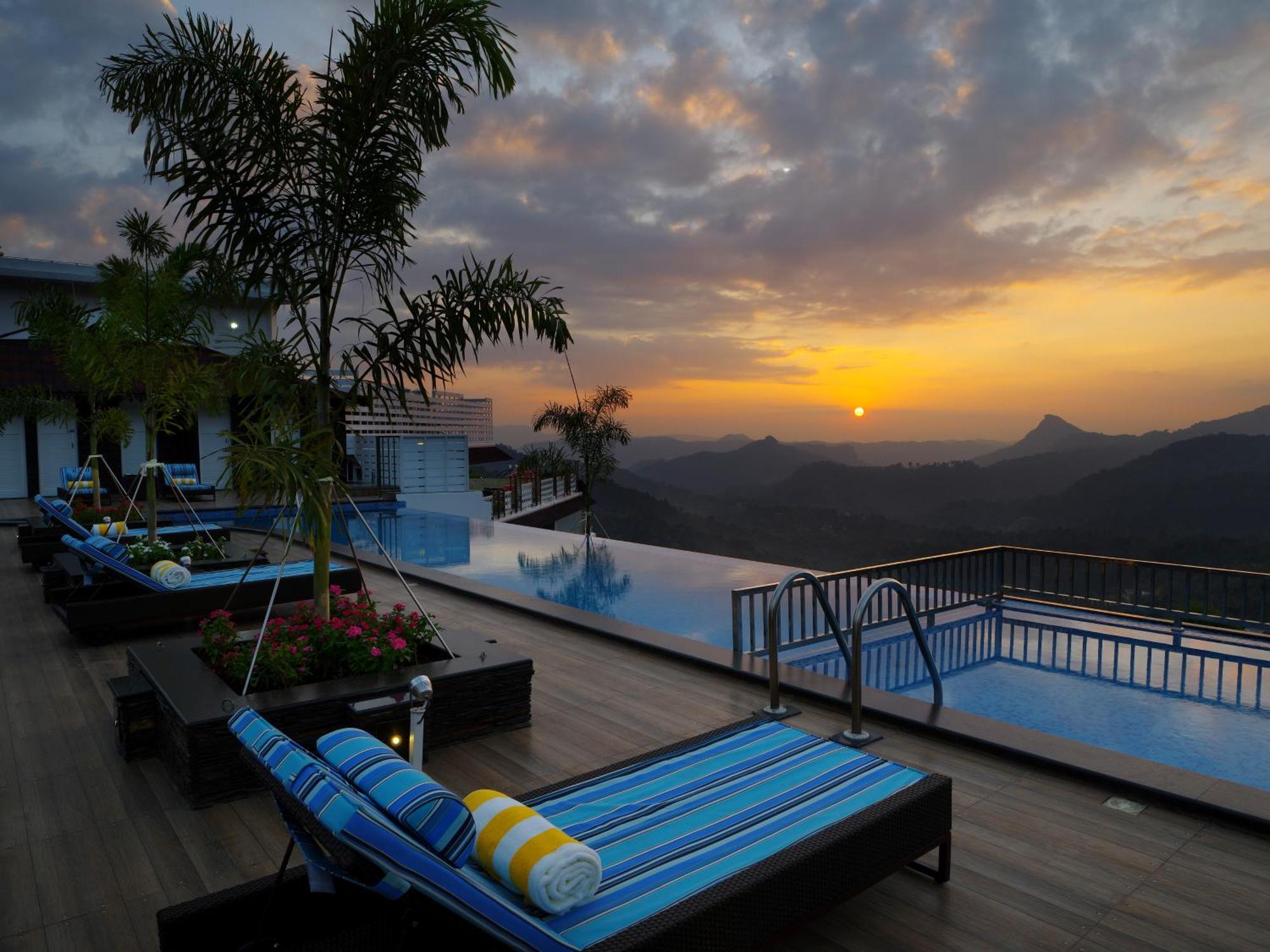 Отель The Panoramic Getaway Муннар Экстерьер фото