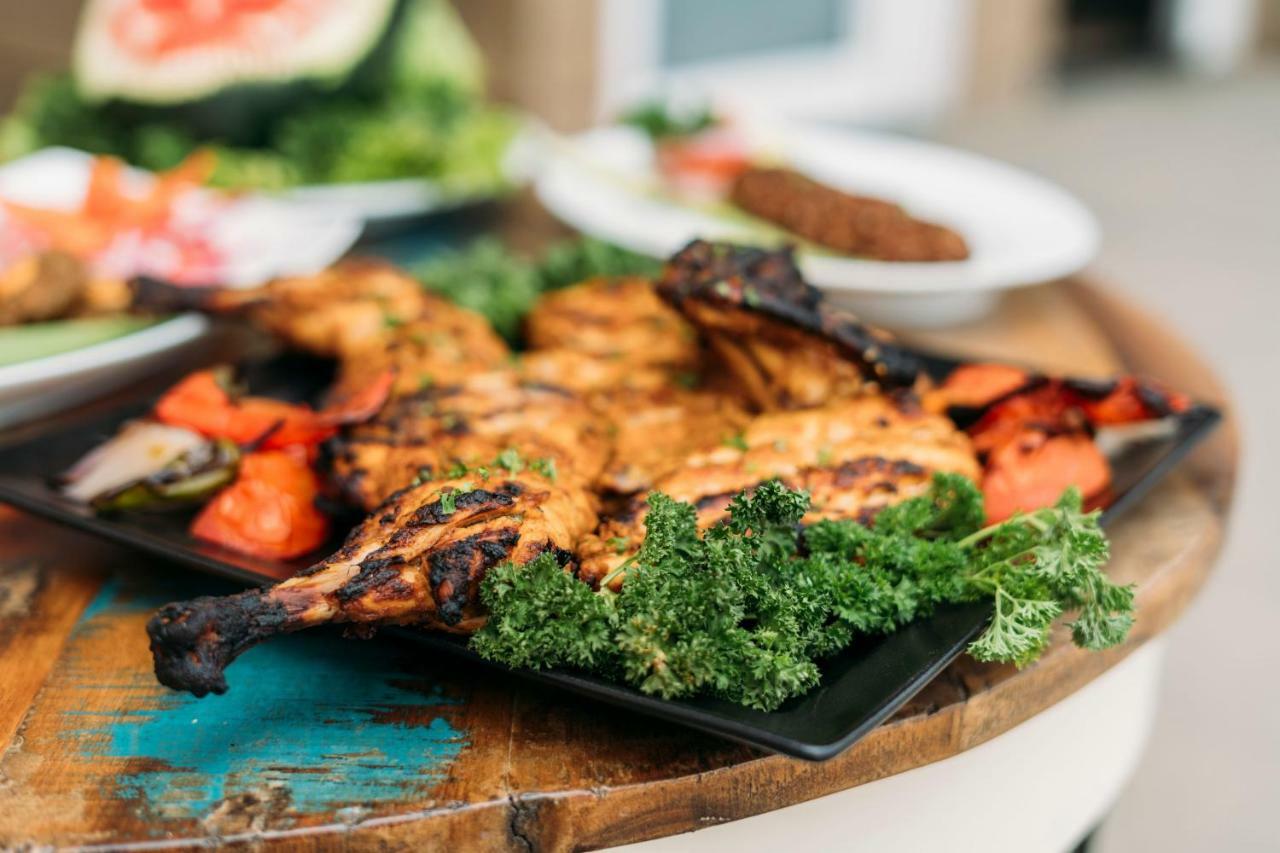 Отель The Panoramic Getaway Муннар Экстерьер фото Grilled chicken